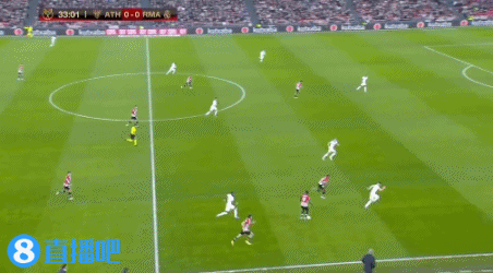 萨拉赫：利物浦把我当成替罪羊，斯洛特突然就和我撇清关系（萨拉赫称被利物浦当成替罪羊，斯洛特突然与其划清界限）