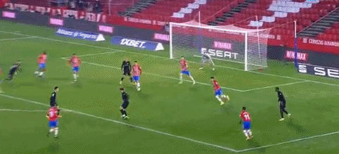 世体：巴萨希望今天收到市政府消息，在对毕包时回归诺坎普（世体：巴萨盼今日获市府回复，力争对阵毕包时重返诺坎普）