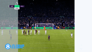 琼斯：我们一直都支持斯洛特，萨拉赫的情况轮不到我点评（琼斯：我们始终力挺斯洛特，萨拉赫的事我不予置评）