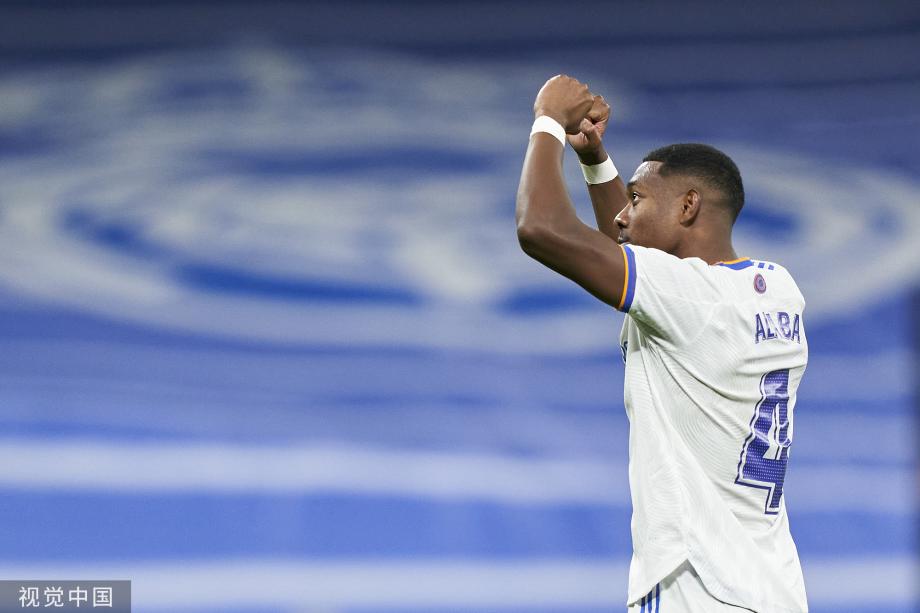 达维多维奇：离开沙特是因为老婆适应不了，家人比金钱更重要（妻子难适应沙特，达维多维奇：我选择离开，家庭胜过金钱）