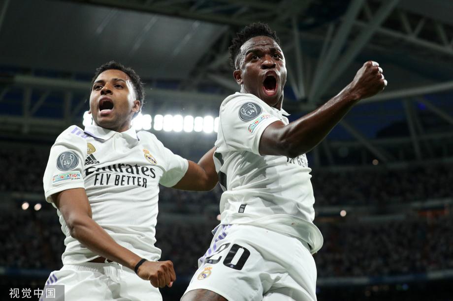 姆本扎：我和铁人签了两年合同，下赛季在中超继续为铁人效力（姆本扎：已与铁人签两年合同，下赛季将继续在中超为铁人征战）