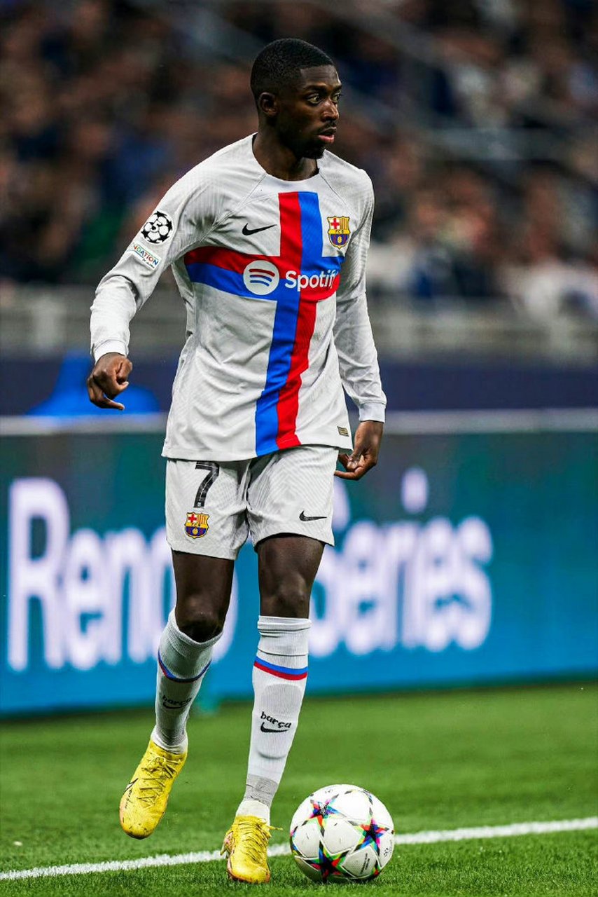 云南玉昆官宣续约赵宇豪徐宏杰 共绘足球新篇章（云南玉昆宣布与赵宇豪、徐宏杰续约 携手开启绿茵新征程）