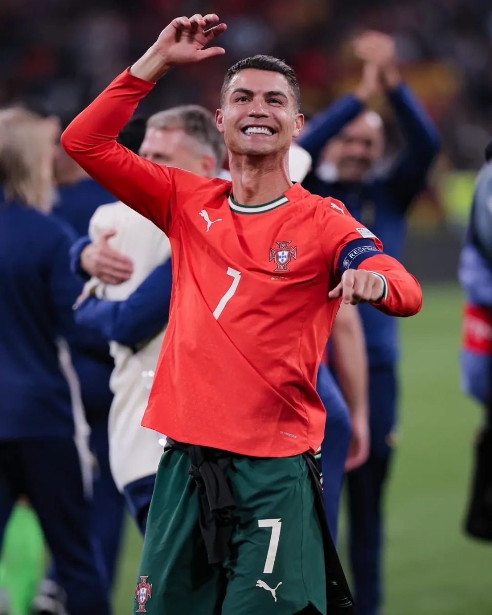 米体：AC米兰曾接近签下阿坎吉，因薪资与无欧冠赛事最终告吹（米体：米兰险签阿坎吉，薪资考量与无欧冠资格令交易告吹）