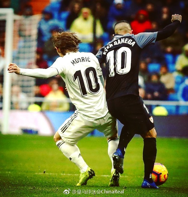湖人120-114灰熊3喜1忧！双核默契搭配，艾顿终觉醒，替补没法看