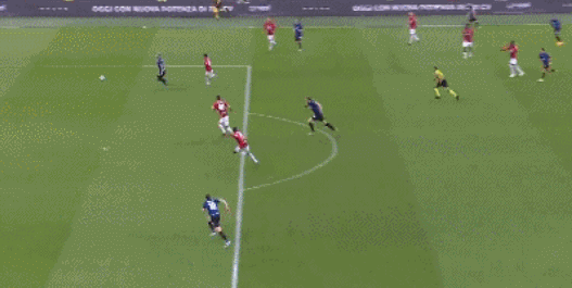 赫内斯：孔帕尼有两三个优点，他只谈论足球不给记者提供素材（赫内斯：孔帕尼有两三个长处，只聊足球，不给记者留下素材）